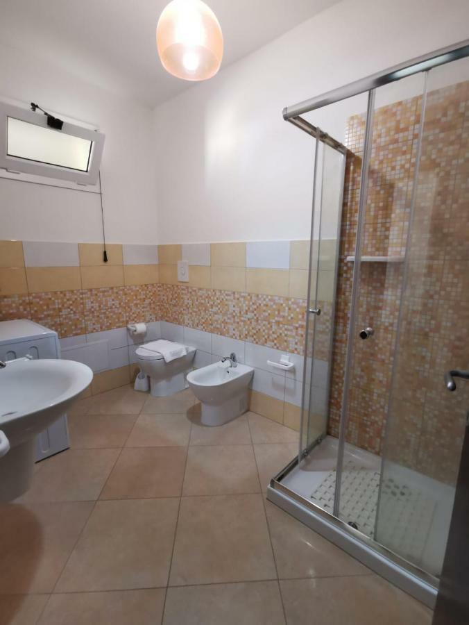 شقة Casa Graziella SantʼAntìoco المظهر الخارجي الصورة