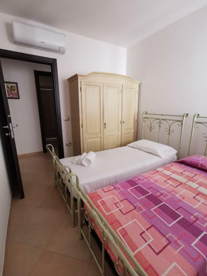 شقة Casa Graziella SantʼAntìoco المظهر الخارجي الصورة